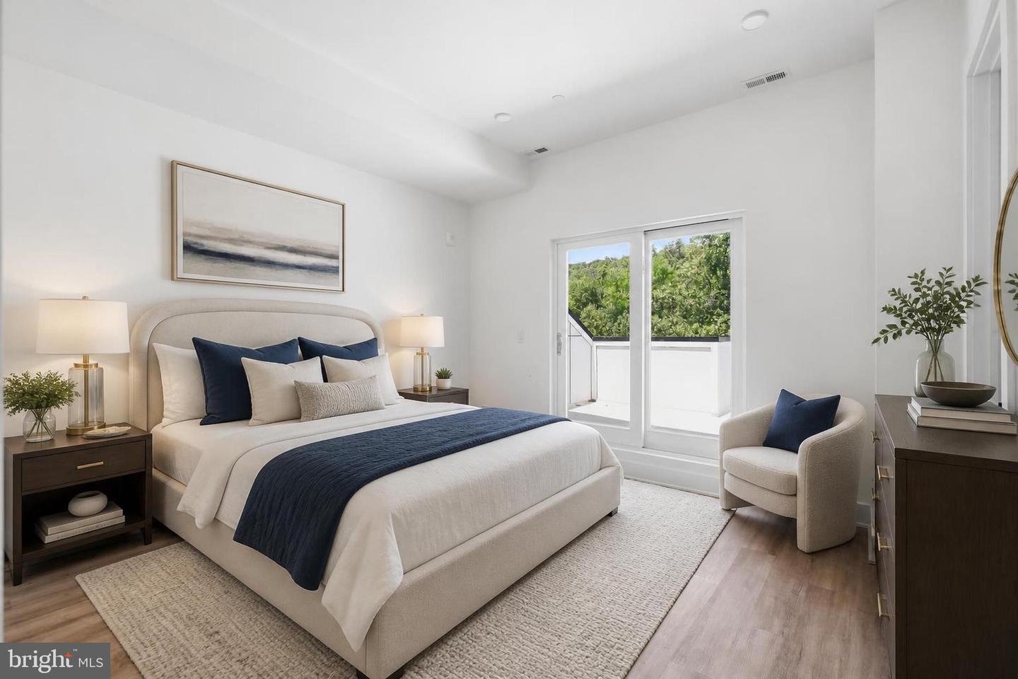2105 M St Ne #ph1 Property Photo 4