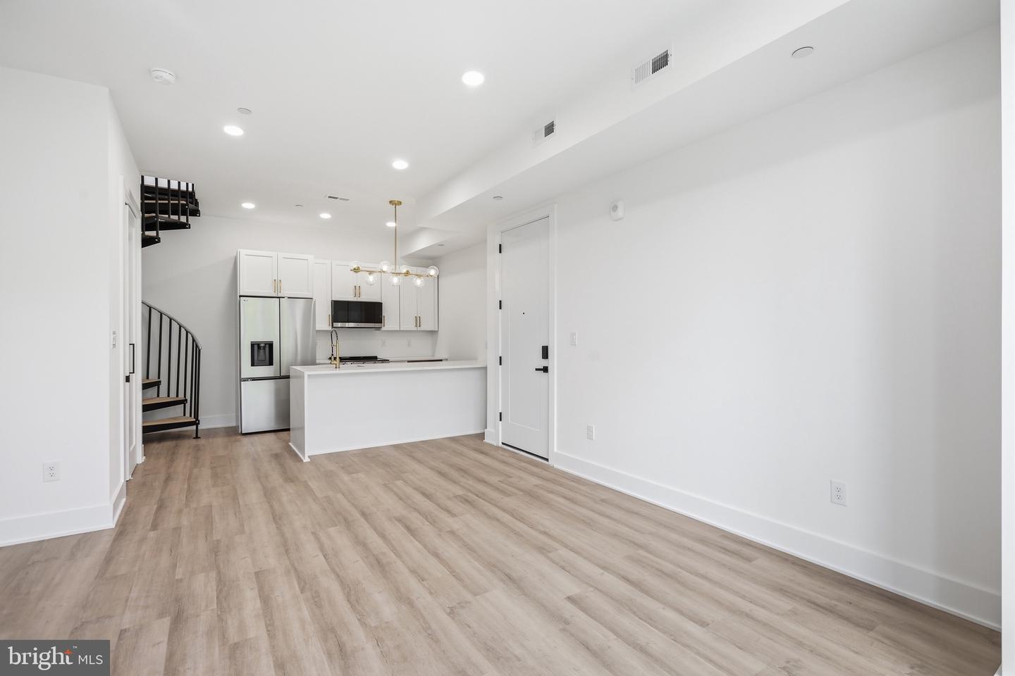 2105 M St Ne #ph1 Property Photo 13