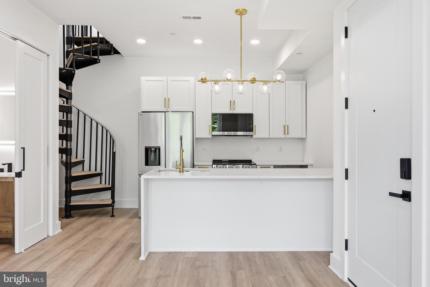 2105 M St Ne #ph1 Property Photo 15