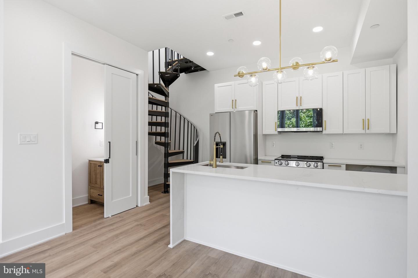 2105 M St Ne #ph1 Property Photo 16