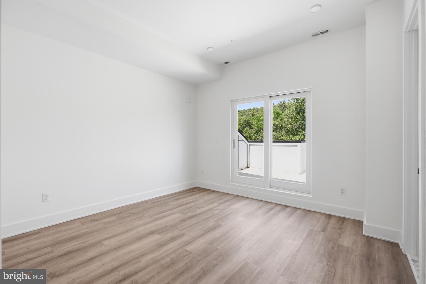 2105 M St Ne #ph1 Property Photo 21
