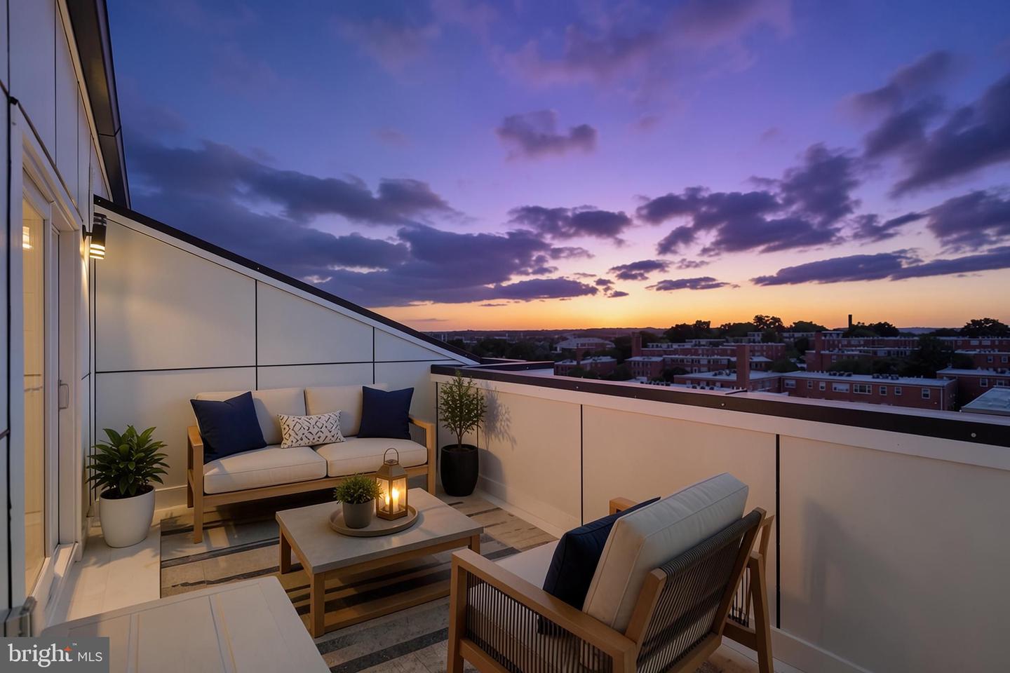 2105 M St Ne #ph3 Property Photo 6