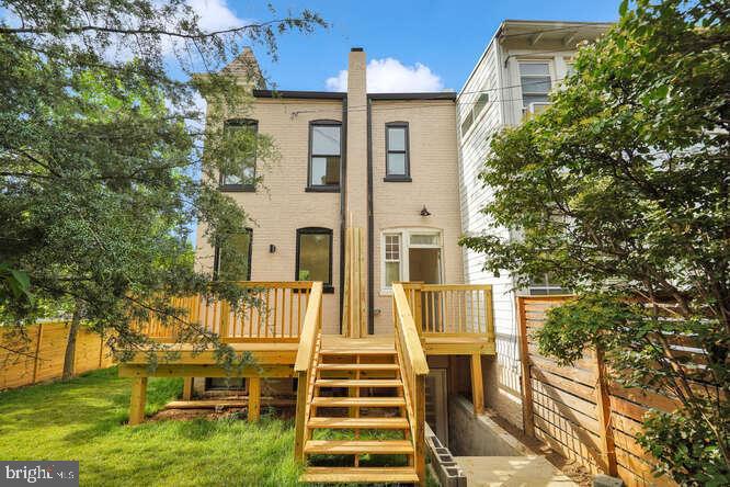 734 Taylor St Nw Property Photo 3