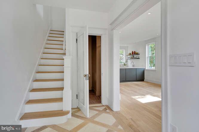 734 Taylor St Nw Property Photo 14