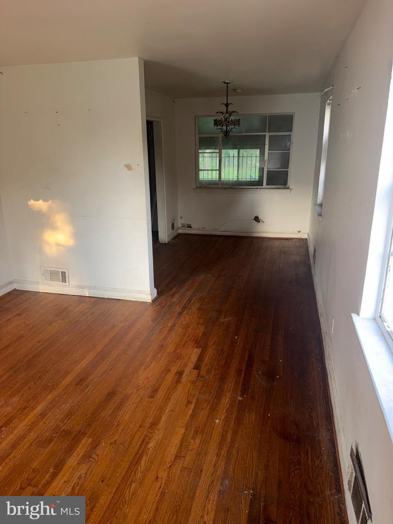 4433 Texas Ave Se Property Photo 9