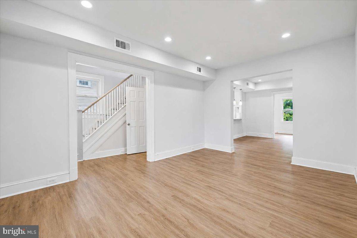 3044 Monroe St Ne Property Photo 7