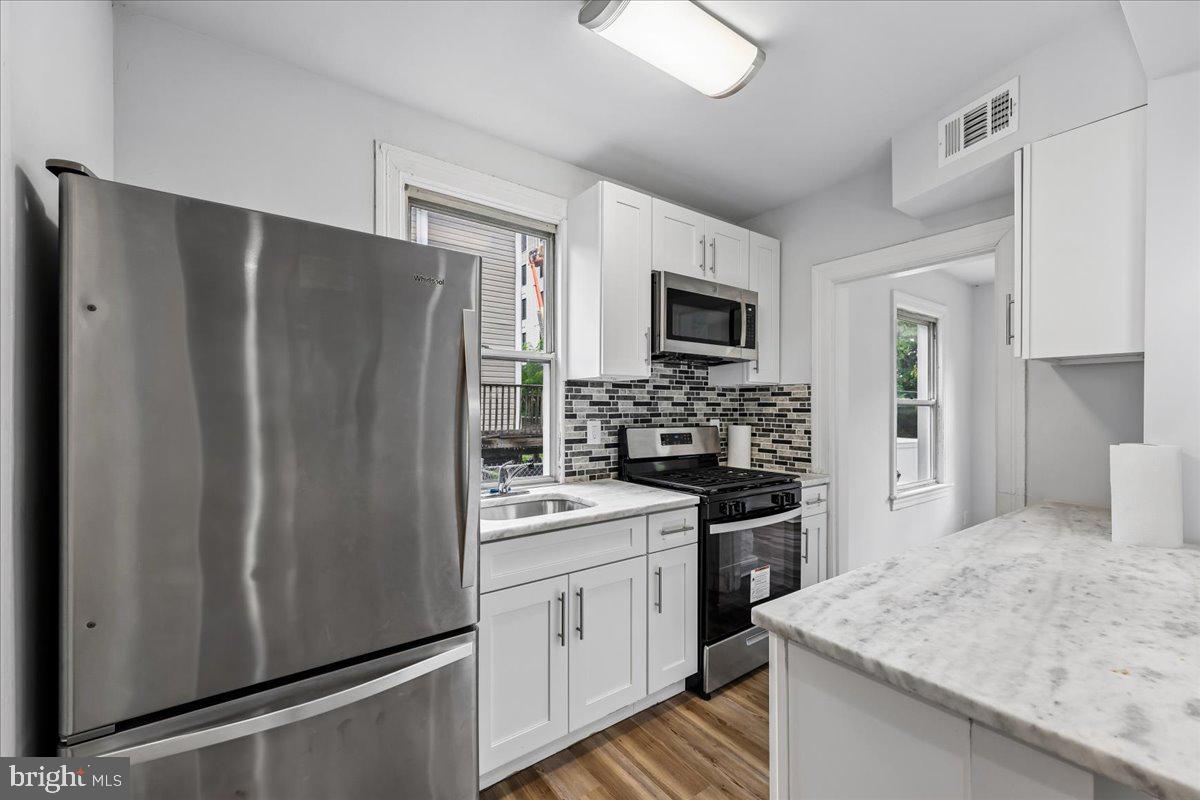 3044 Monroe St Ne Property Photo 12