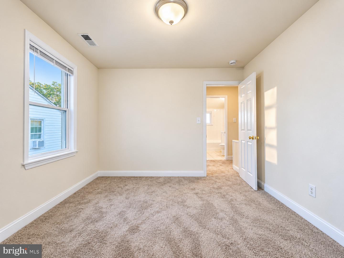 5074 Jay St Ne Property Photo 14