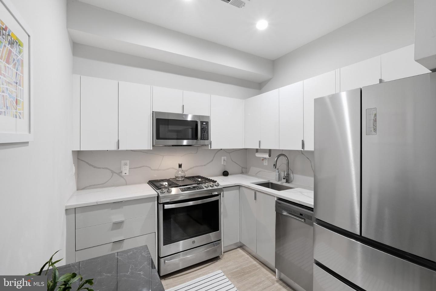 3523 14th St Nw #2 Property Photo 4