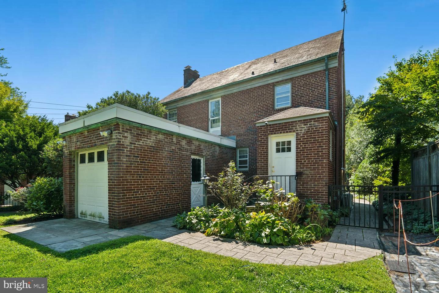 3527 Albemarle St Nw Property Photo 3