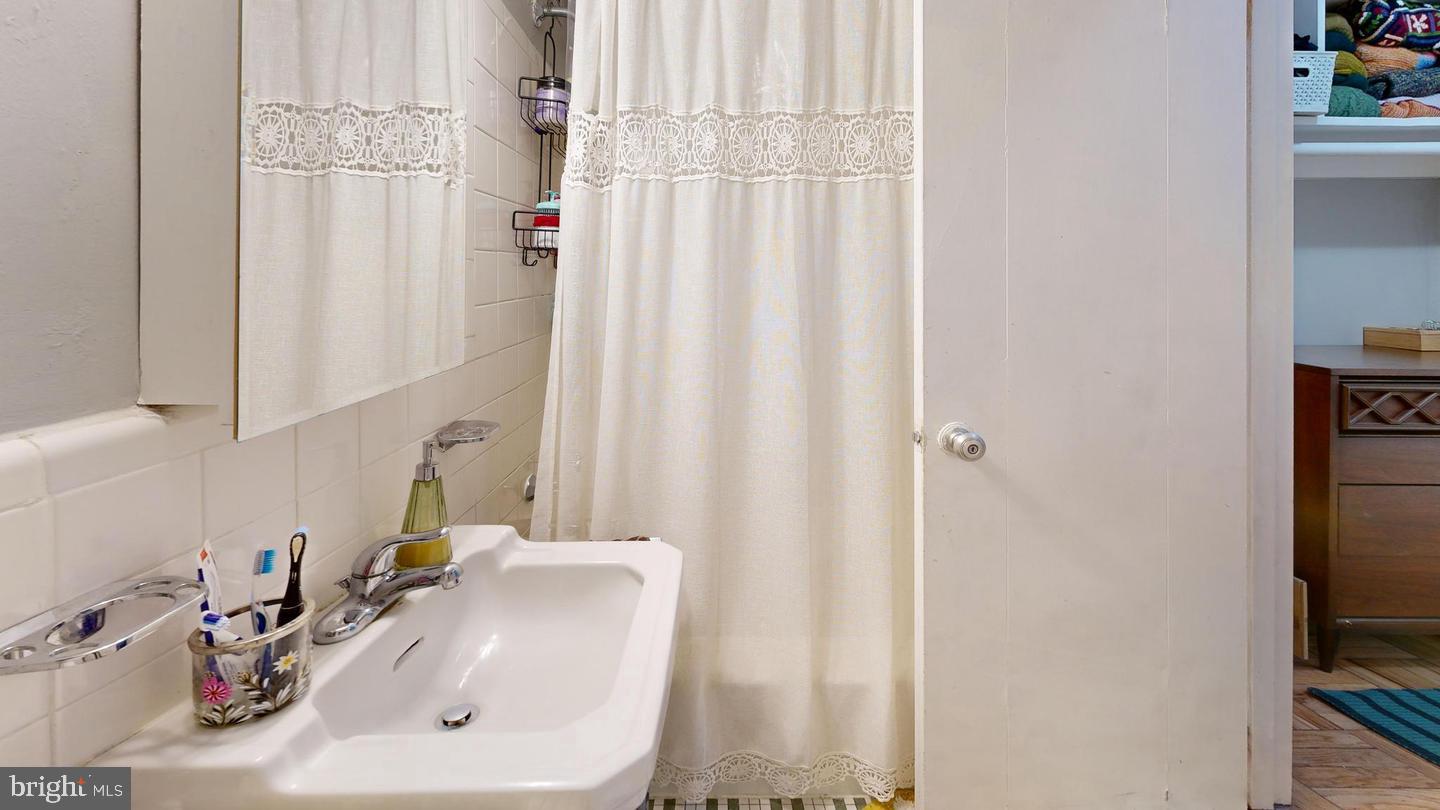 1711 Massachusetts Ave Nw #301 Property Photo 6