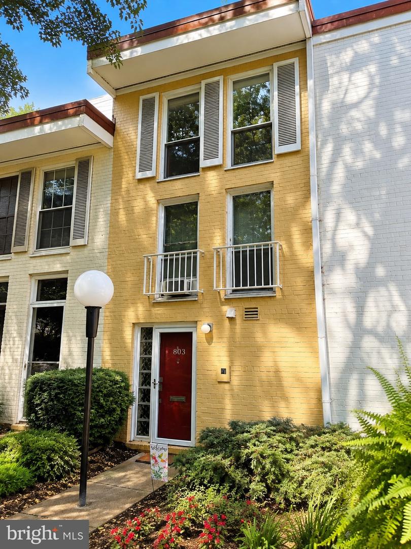803 DELAWARE AVE SW #234