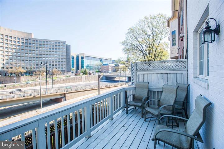 807 Capitol Square Pl Sw Property Photo 10