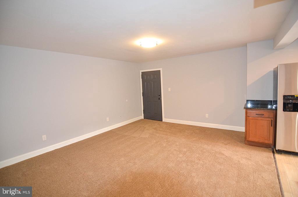 1679 W St Se #301 Property Photo 2