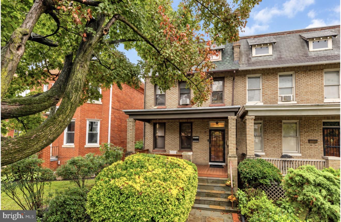 1316 Madison St Nw Property Photo 2