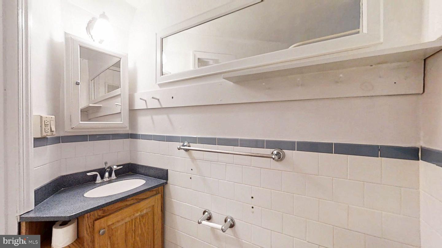 1215 29th Nw Property Photo 57