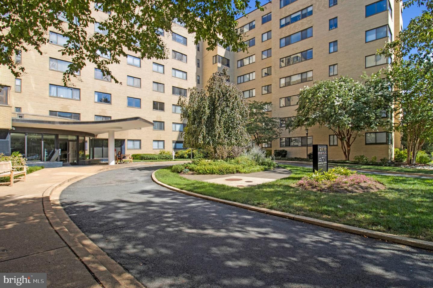 3701 CONNECTICUT AVE NW #720 Property Photo 1