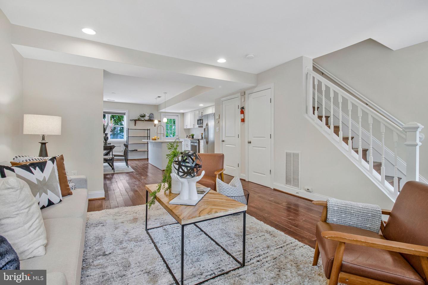 1344 LEVIS ST NE Property Photo 1
