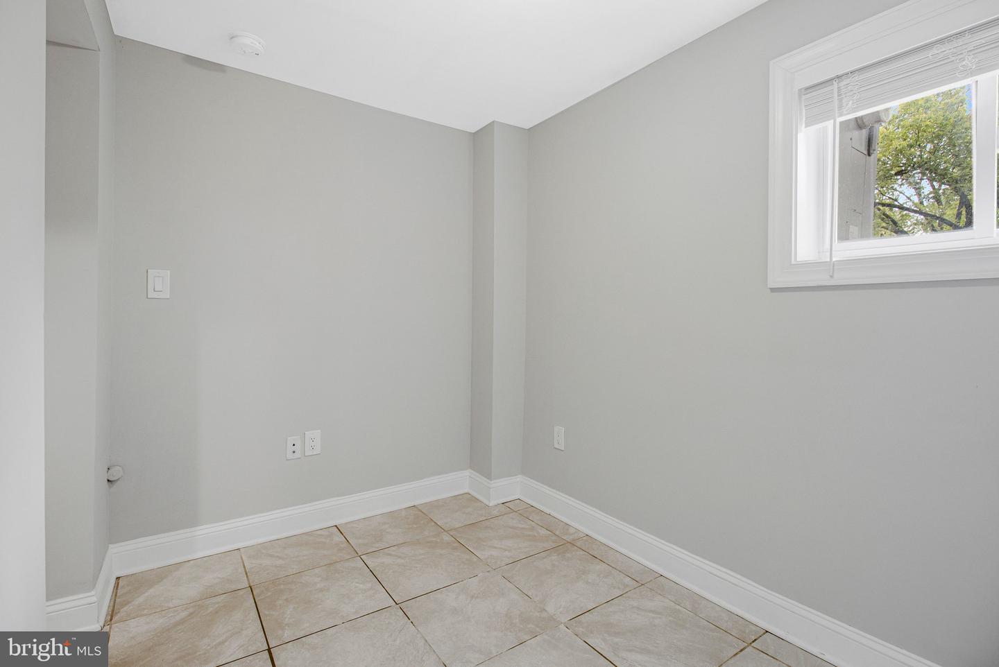 1344 Levis St Ne Property Photo 25
