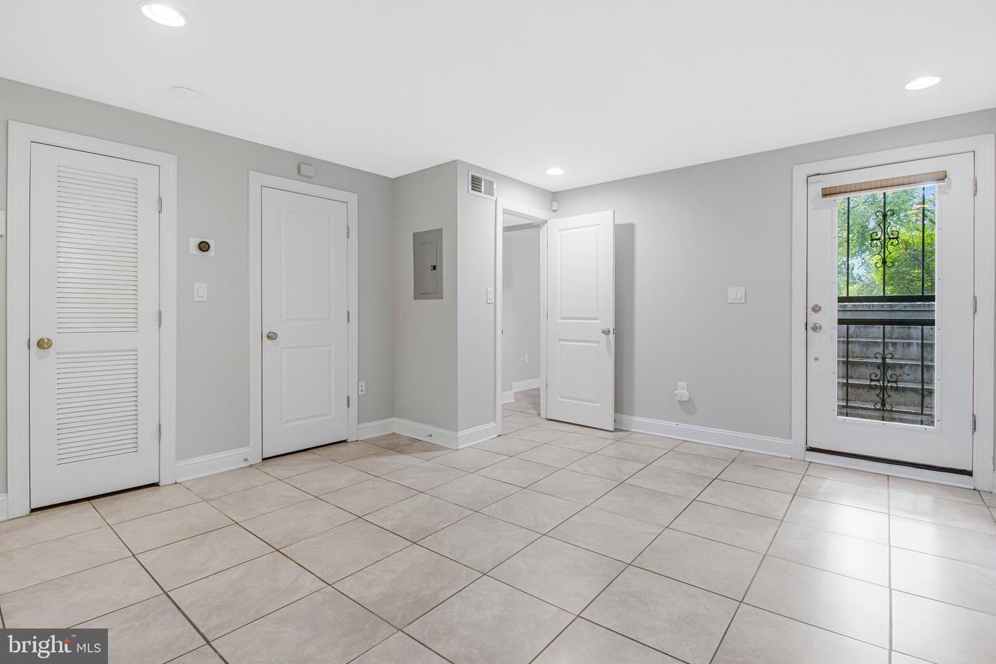 1344 Levis St Ne Property Photo 31