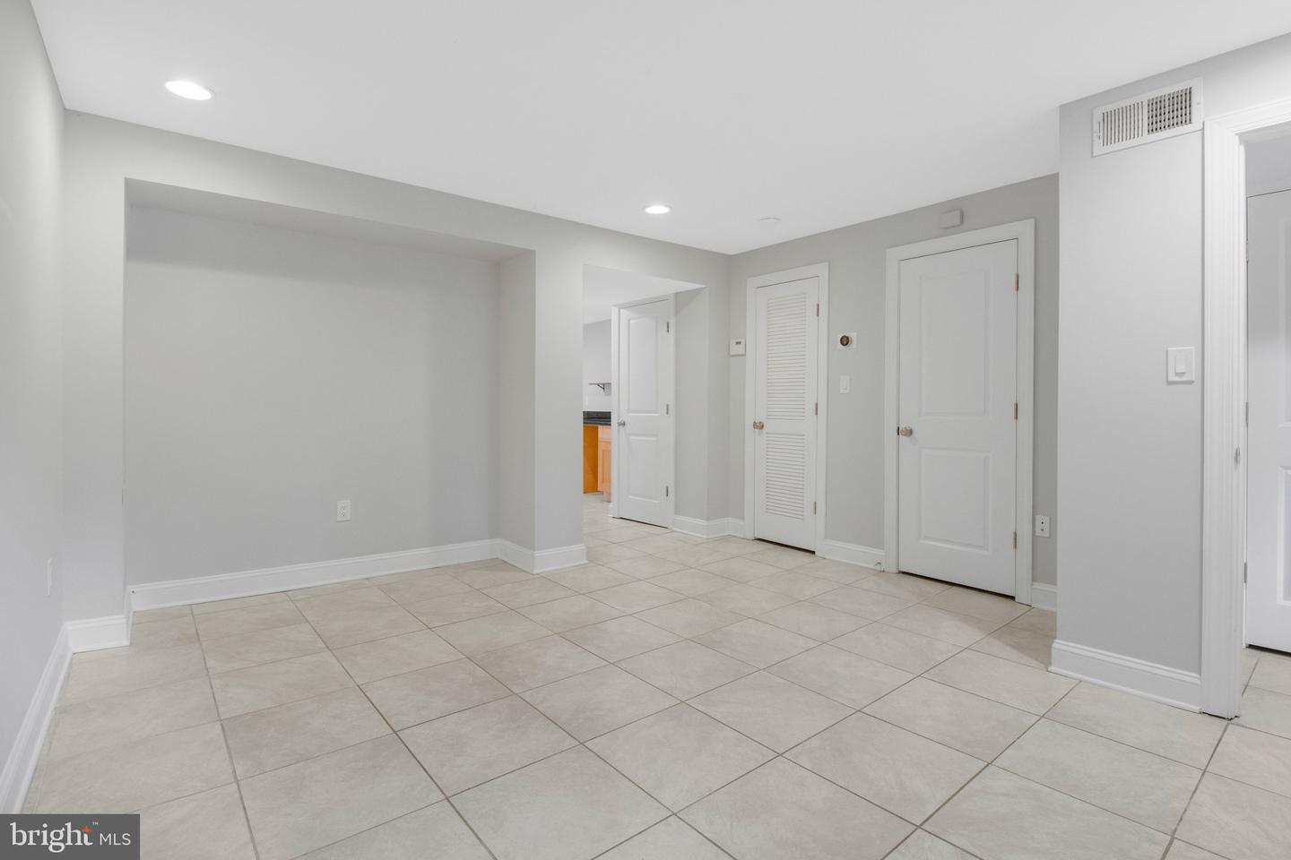 1344 Levis St Ne Property Photo 34