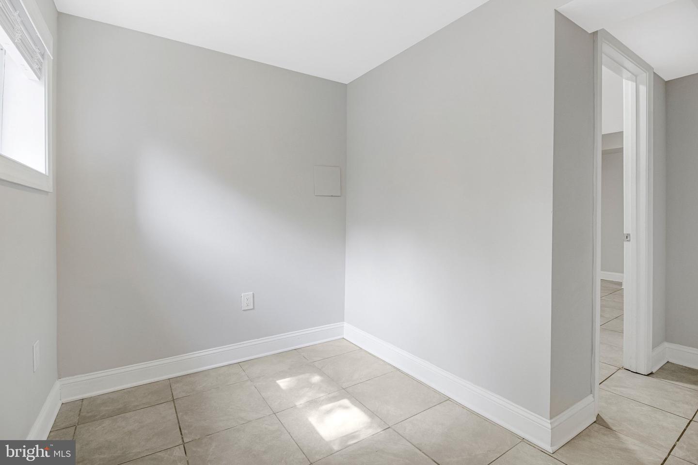 1344 Levis St Ne Property Photo 38