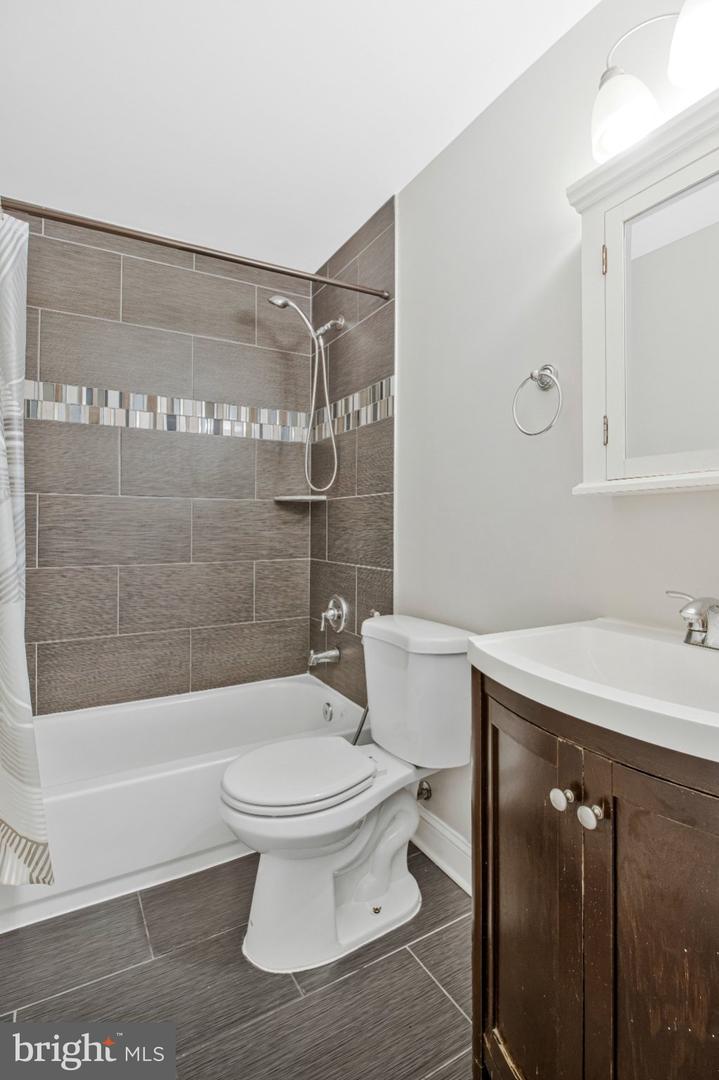 1344 Levis St Ne Property Photo 41