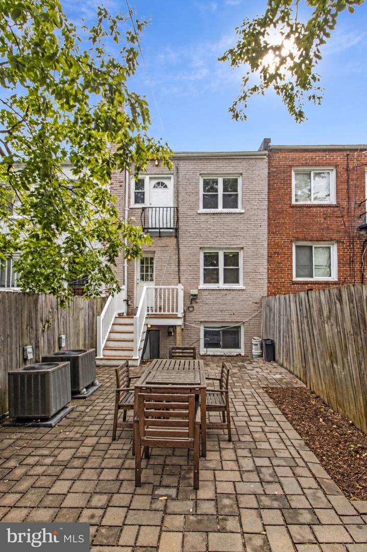 1344 Levis St Ne Property Photo 49