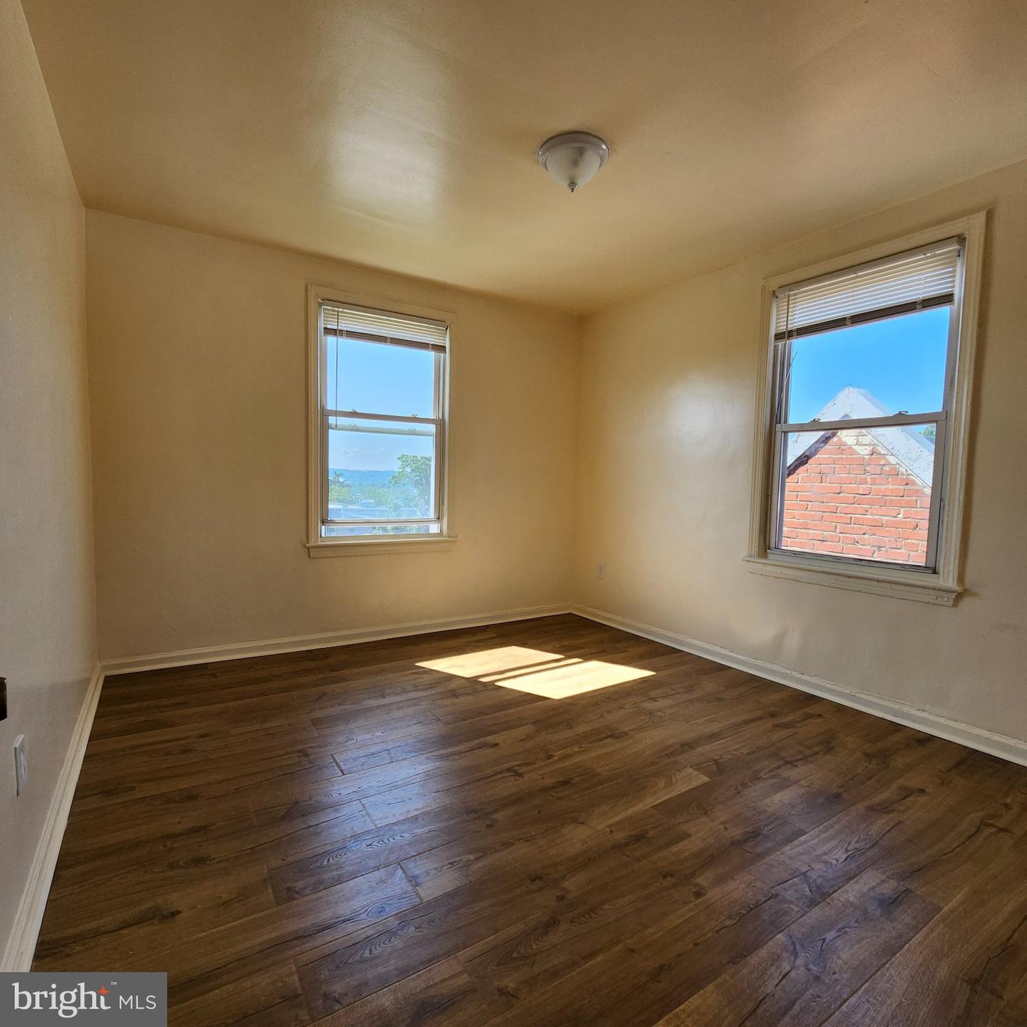 1846 Maryland Ave Ne Property Photo 3