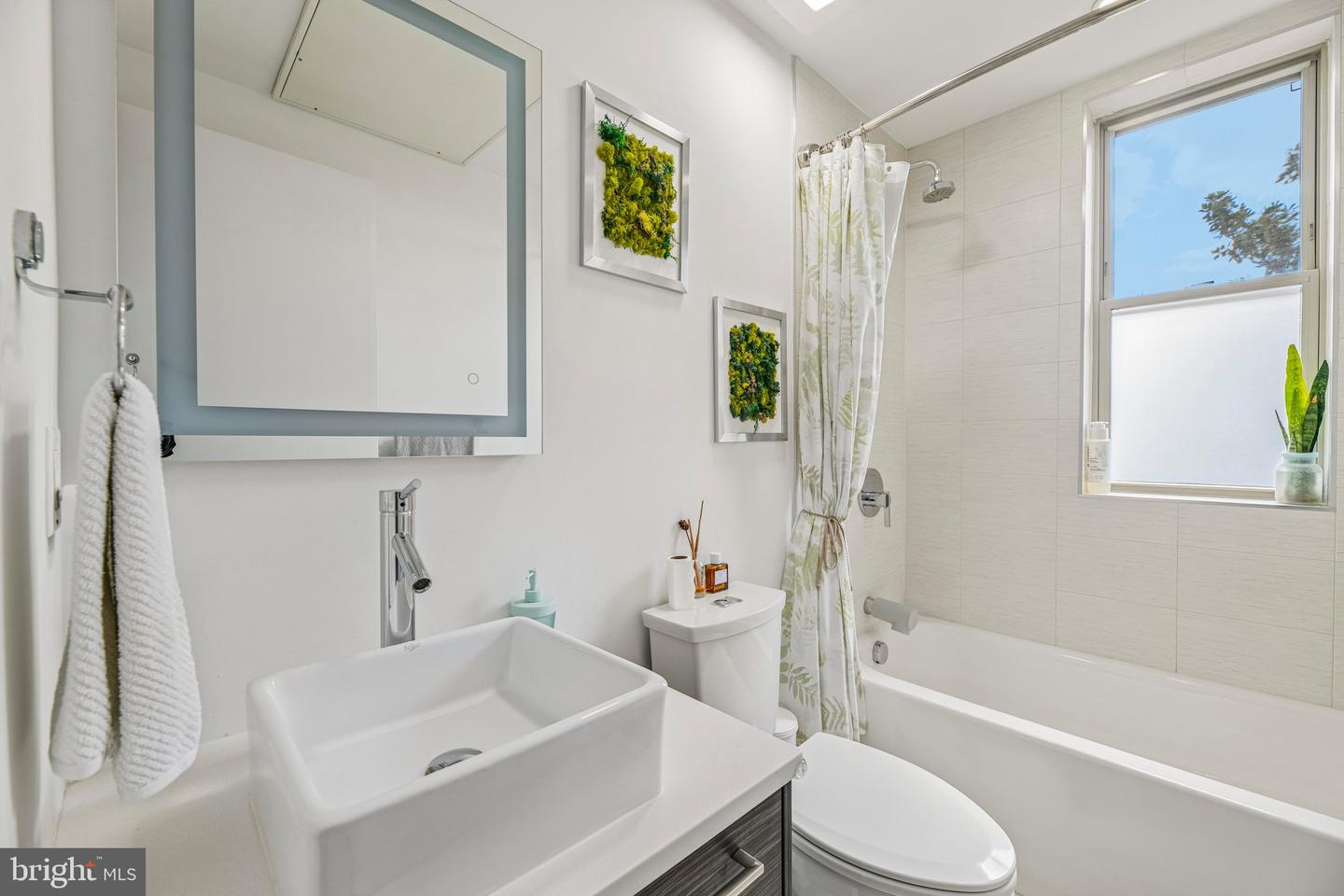 1020 Monroe St Nw #409 Property Photo 22