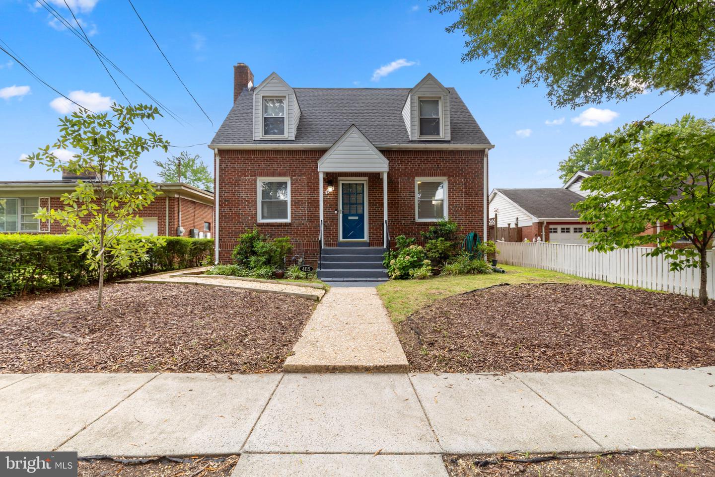 4115 Lane Pl Ne Property Photo 1