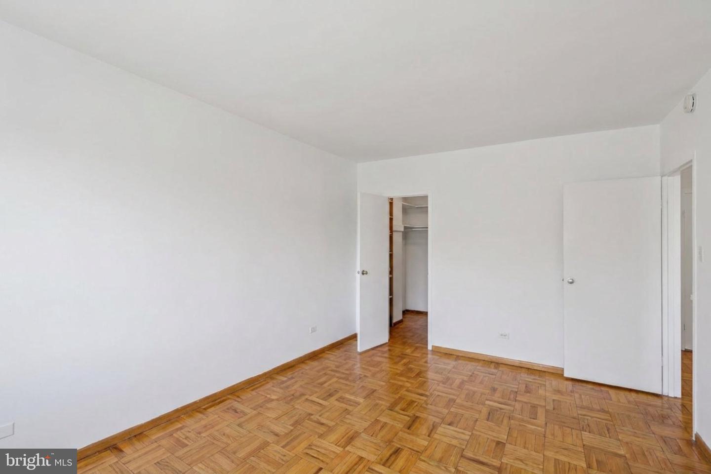 4200 Cathedral Ave Nw #716 Property Photo 22