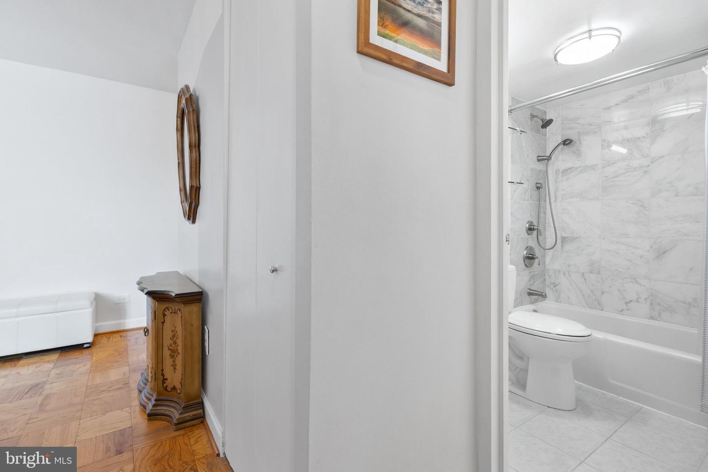 1260 21st St Nw #904 Property Photo 16
