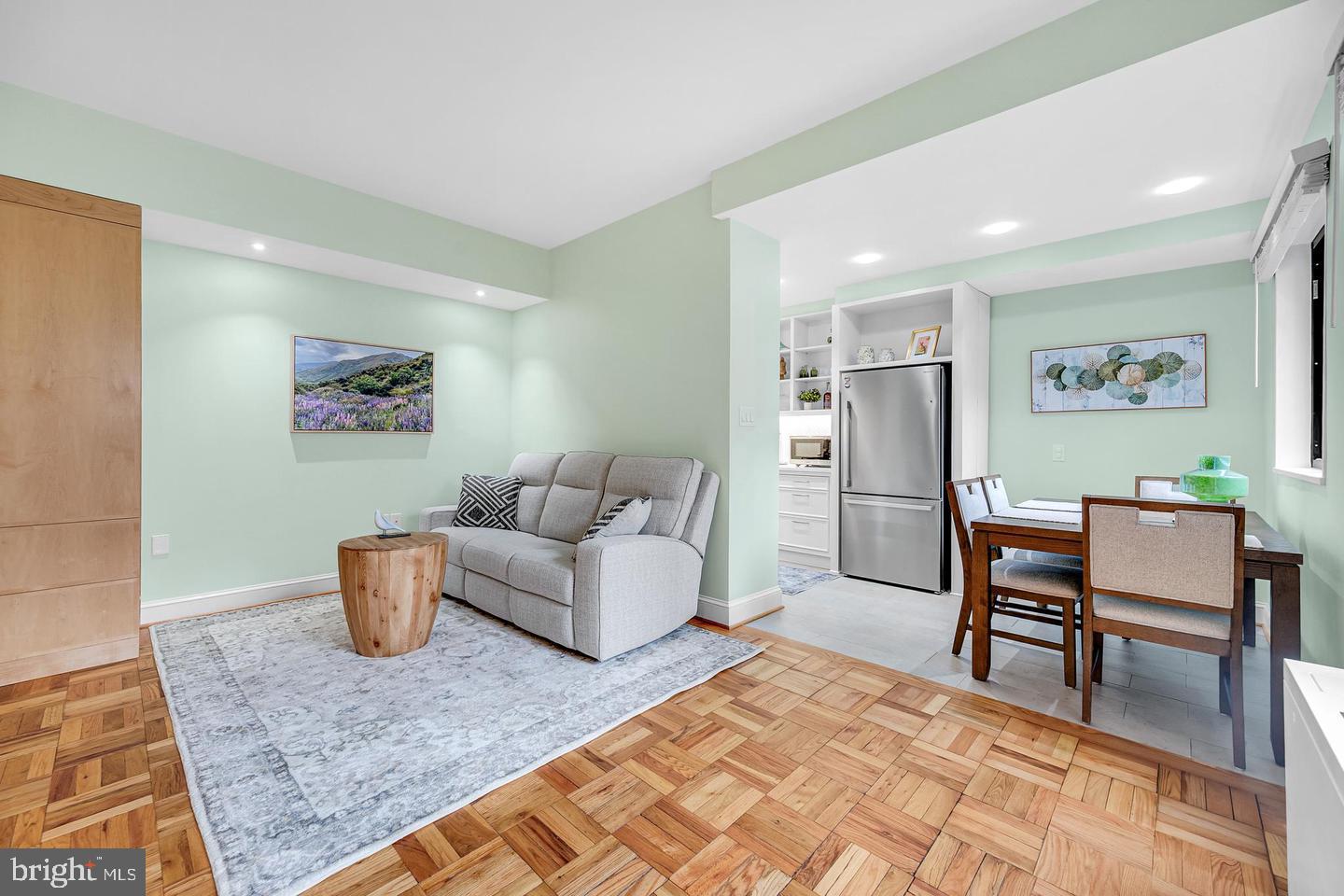 5112 Macarthur Blvd Nw #2 Property Photo 6