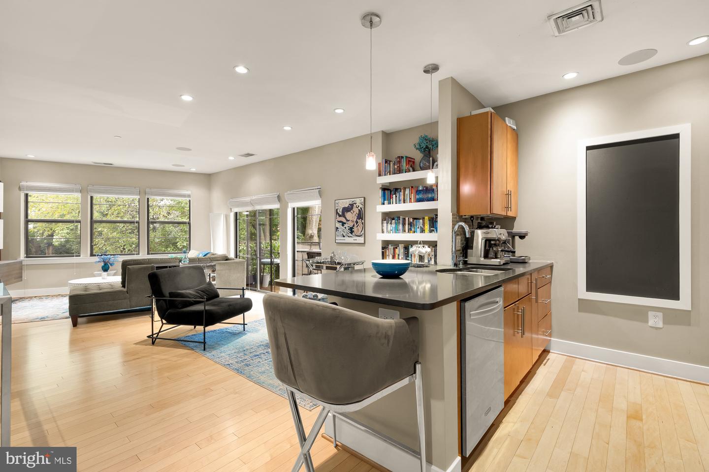 5201 Wisconsin Ave Nw #212 Property Photo 6