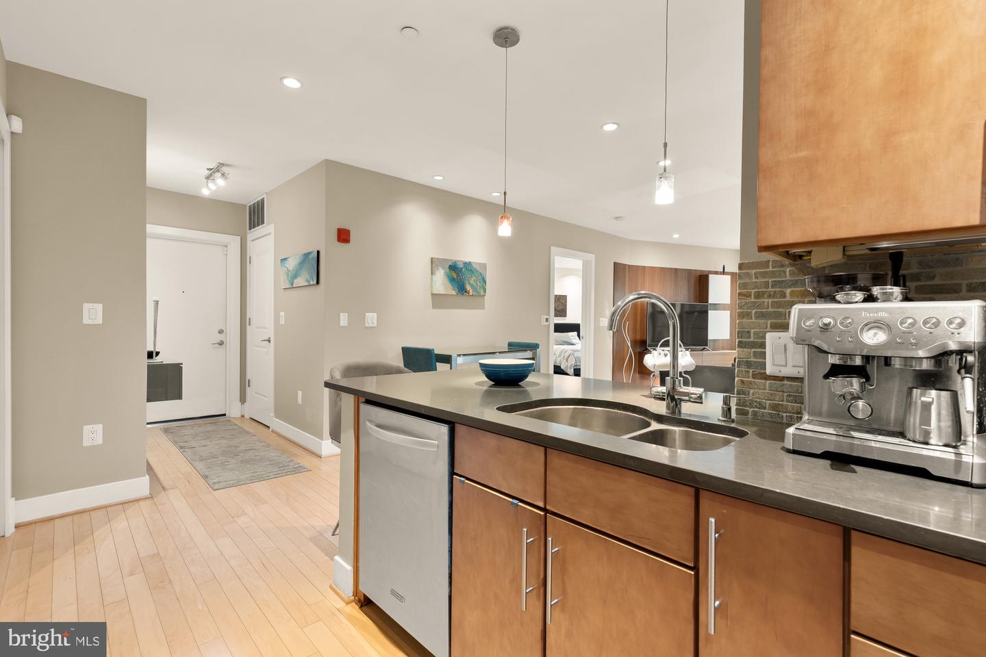 5201 Wisconsin Ave Nw #212 Property Photo 10