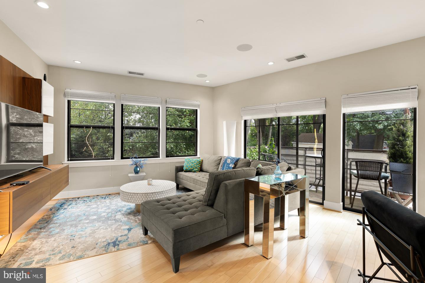 5201 Wisconsin Ave Nw #212 Property Photo 15