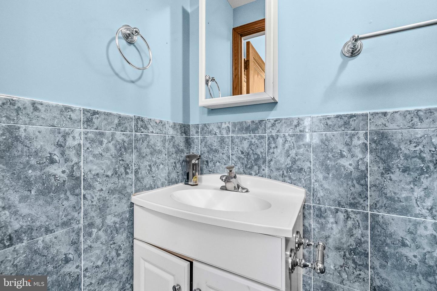 1700 Douglas St Ne Property Photo 18