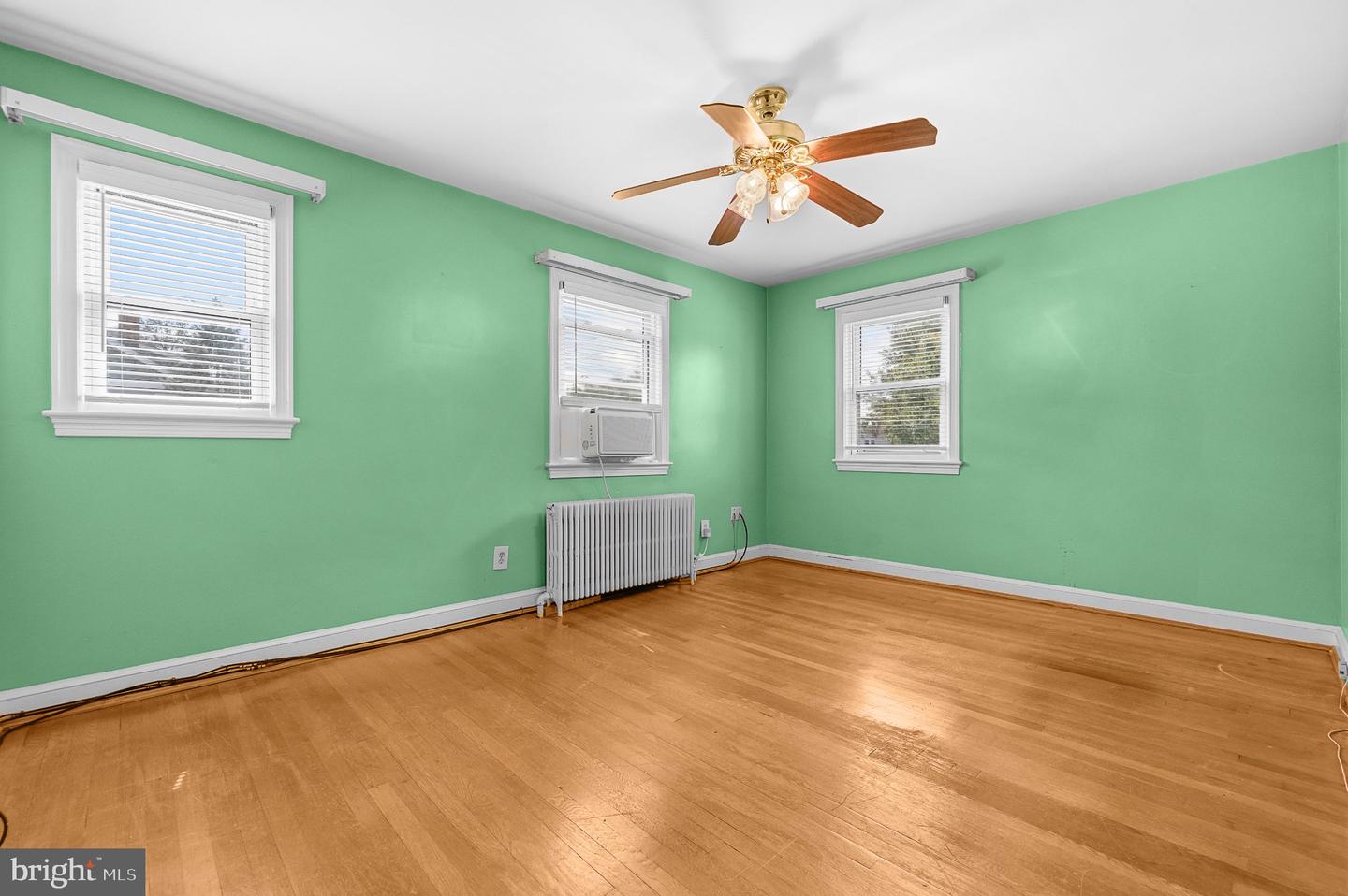 1700 Douglas St Ne Property Photo 21