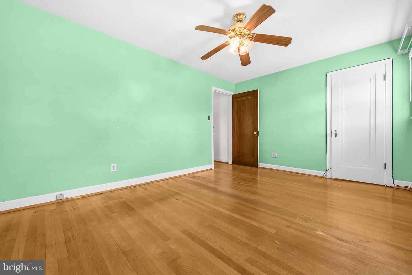 1700 Douglas St Ne Property Photo 25
