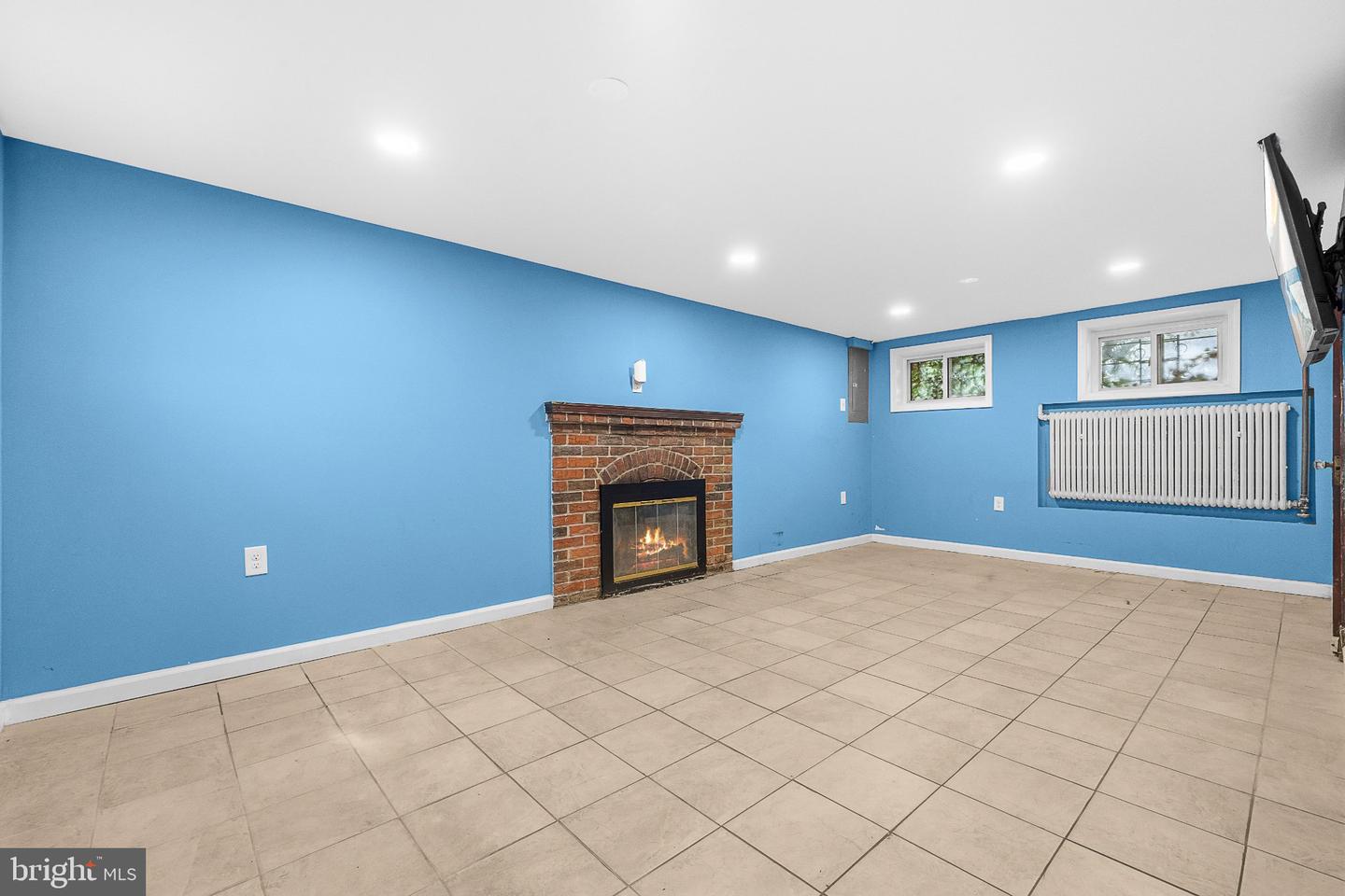 1700 Douglas St Ne Property Photo 31