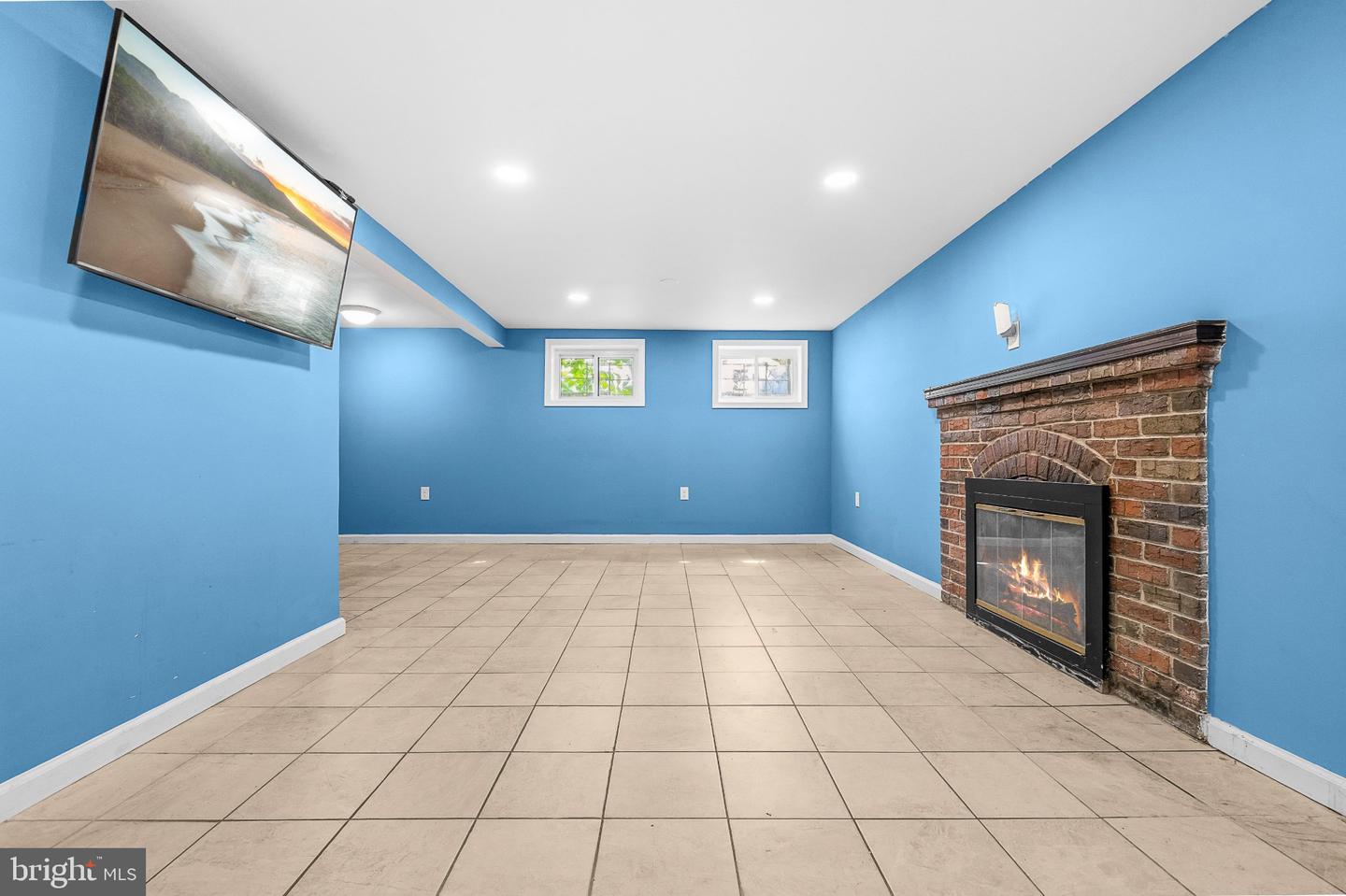 1700 Douglas St Ne Property Photo 33