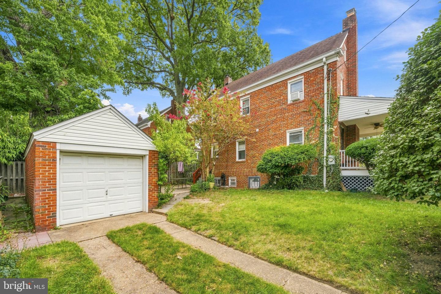 1700 Douglas St Ne Property Photo 42