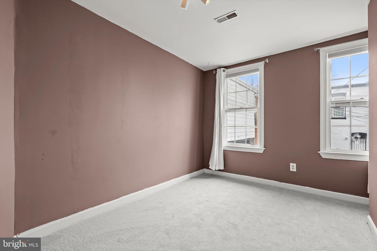 1648 Kramer St Ne Property Photo 12