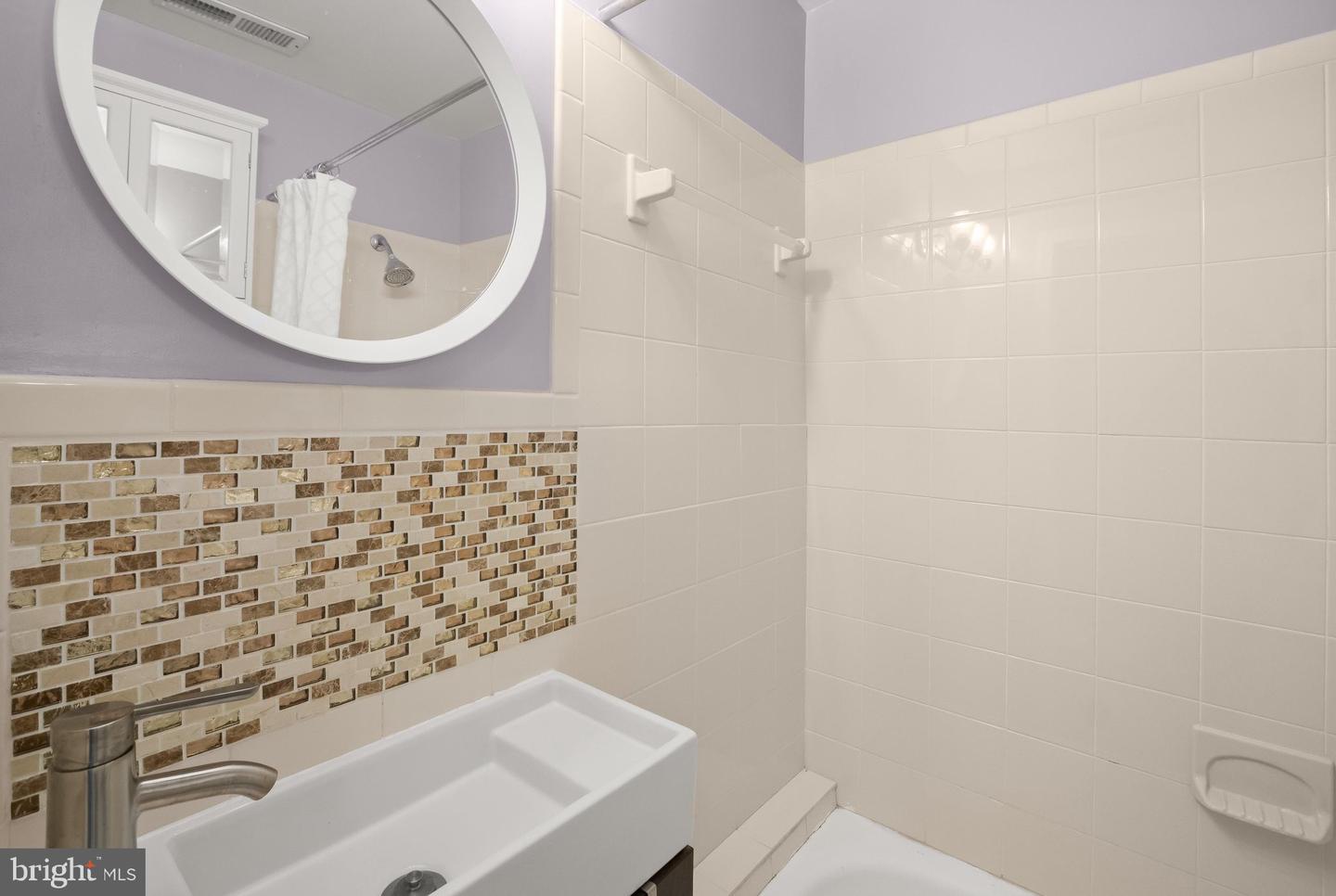 1648 Kramer St Ne Property Photo 16