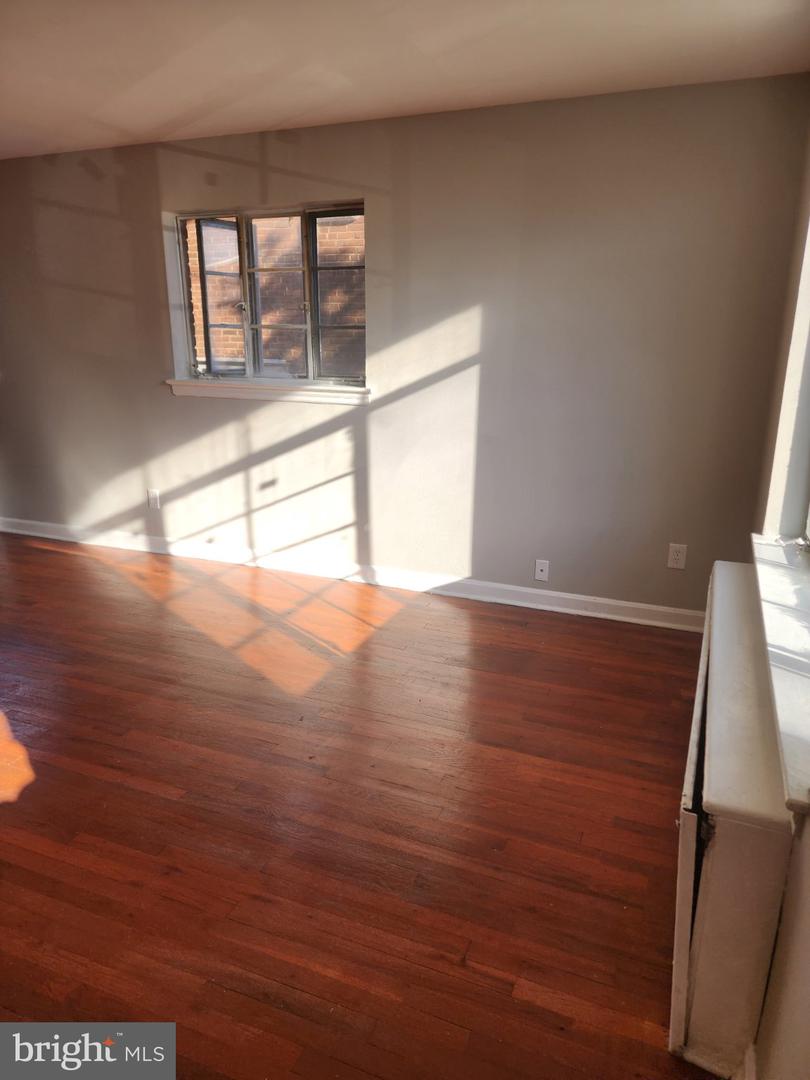 67 Tuckerman St Nw Property Photo 3