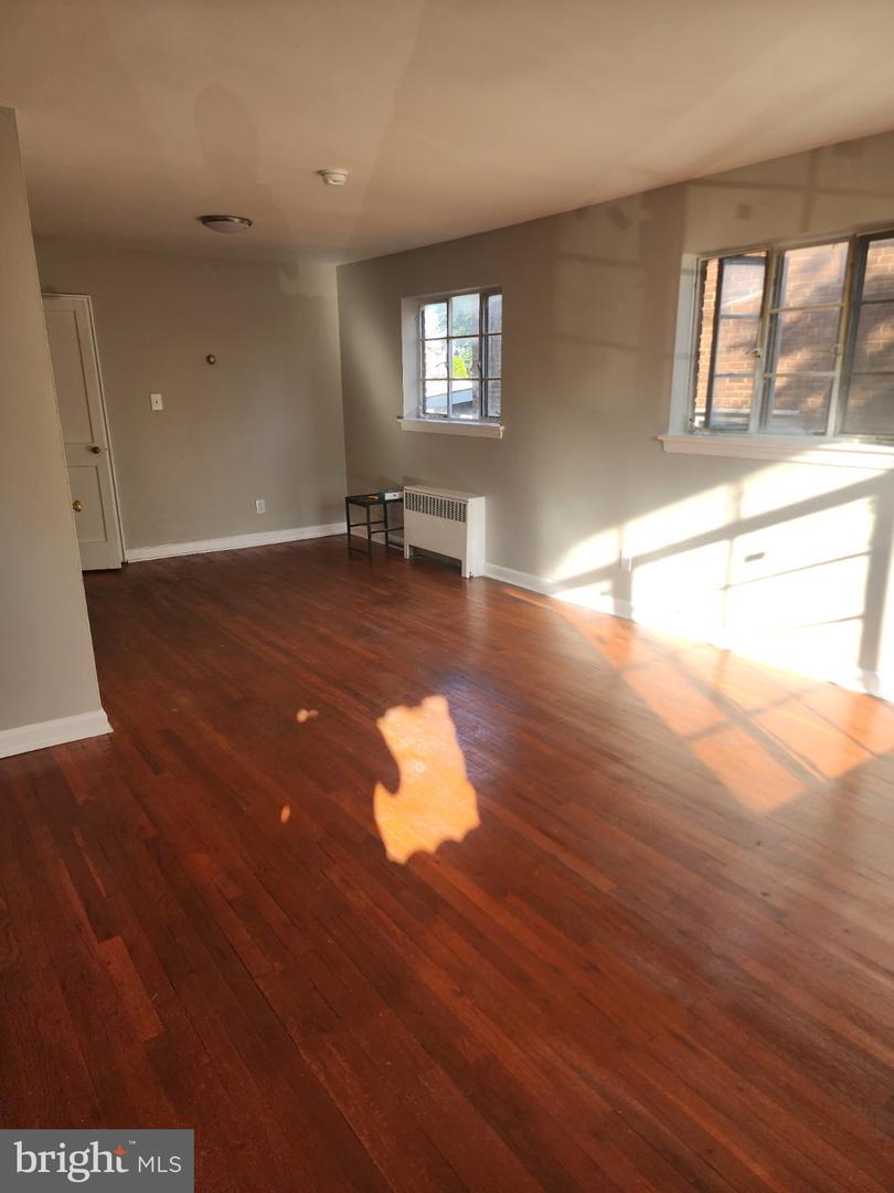 67 Tuckerman St Nw Property Photo 4