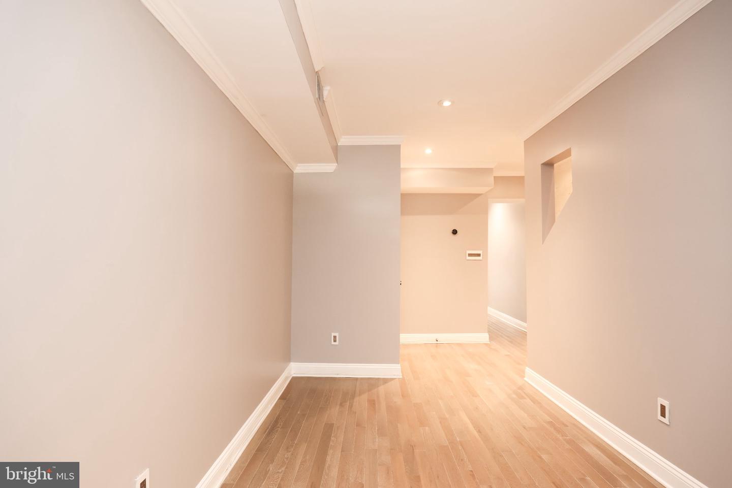 544 Newton Pl Nw Property Photo 2