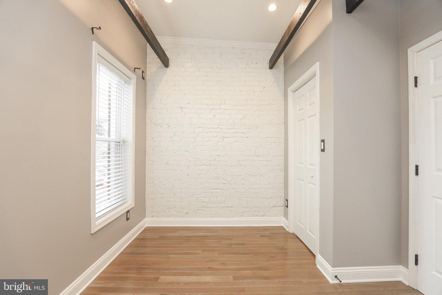 544 Newton Pl Nw Property Photo 12
