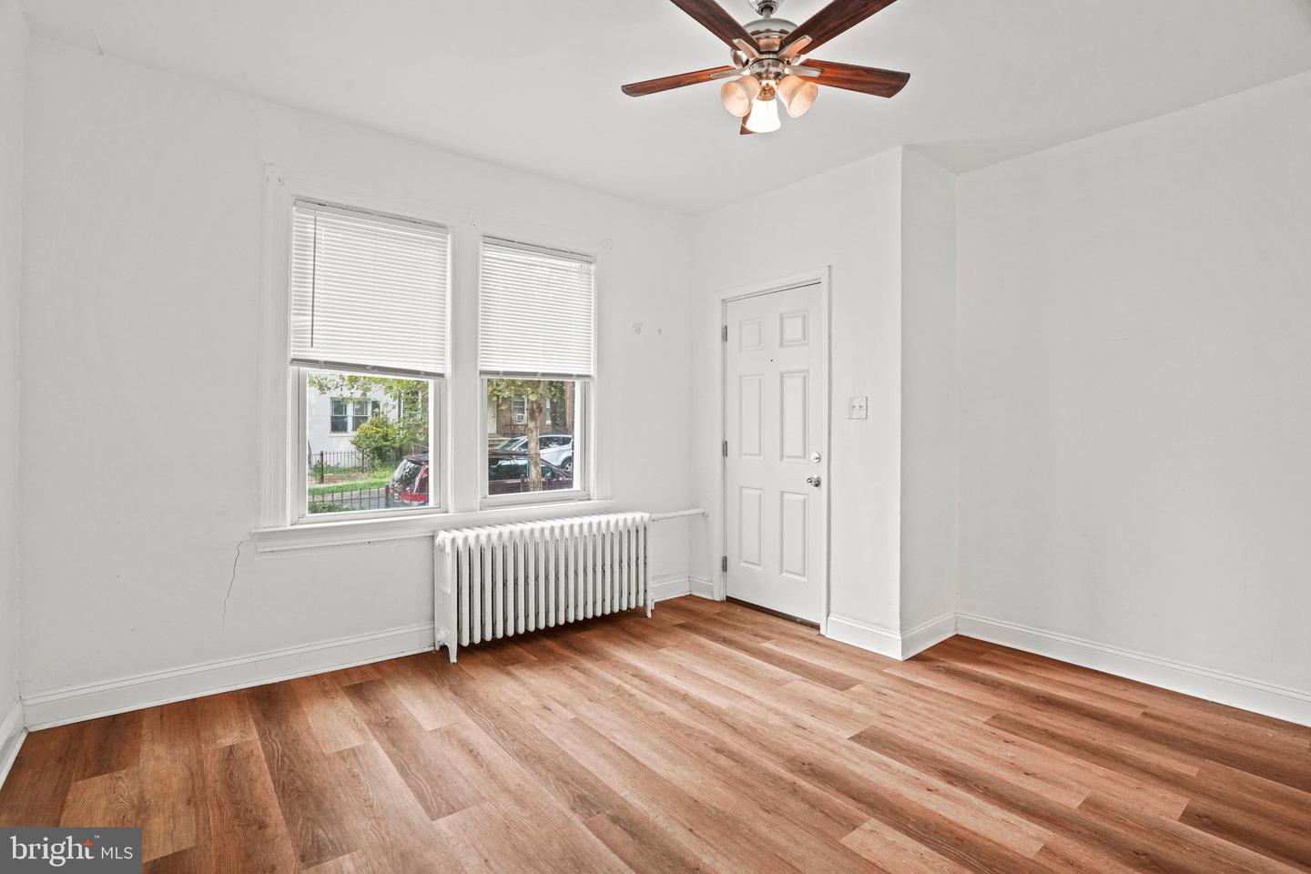 1111 Queen St Ne #2 Property Photo 3